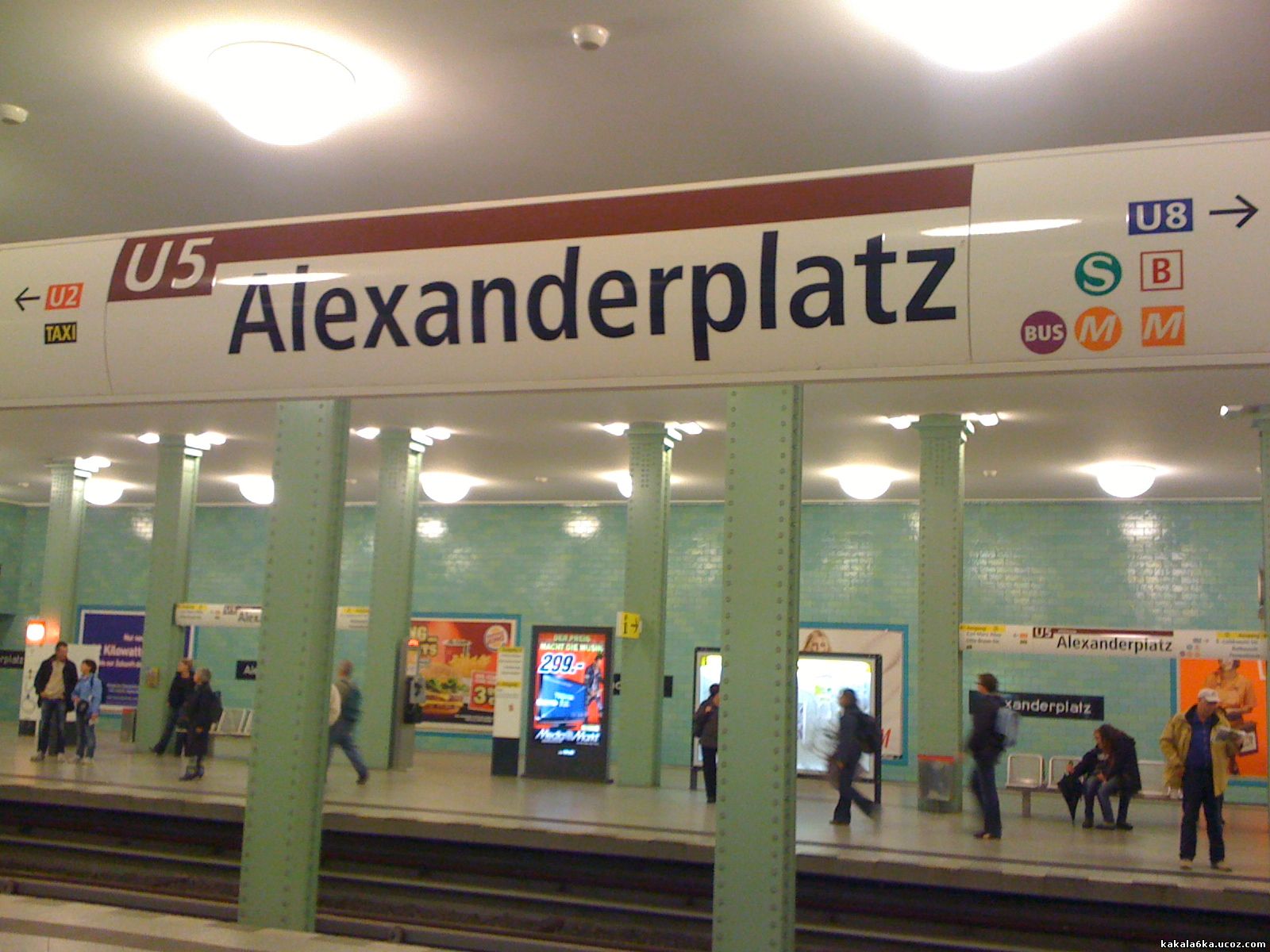 Метростанция Alexanderplatz.